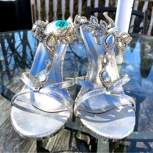 Celeste SilverJewel Platform Prom Shoes Size 8